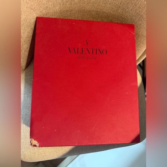 Valentino Garavani Iconic red rockstud  heels size 40.5 - Picture 4 of 15